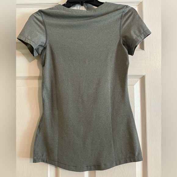 Nike Dri-Fit Gray Top - Picture 3 of 3